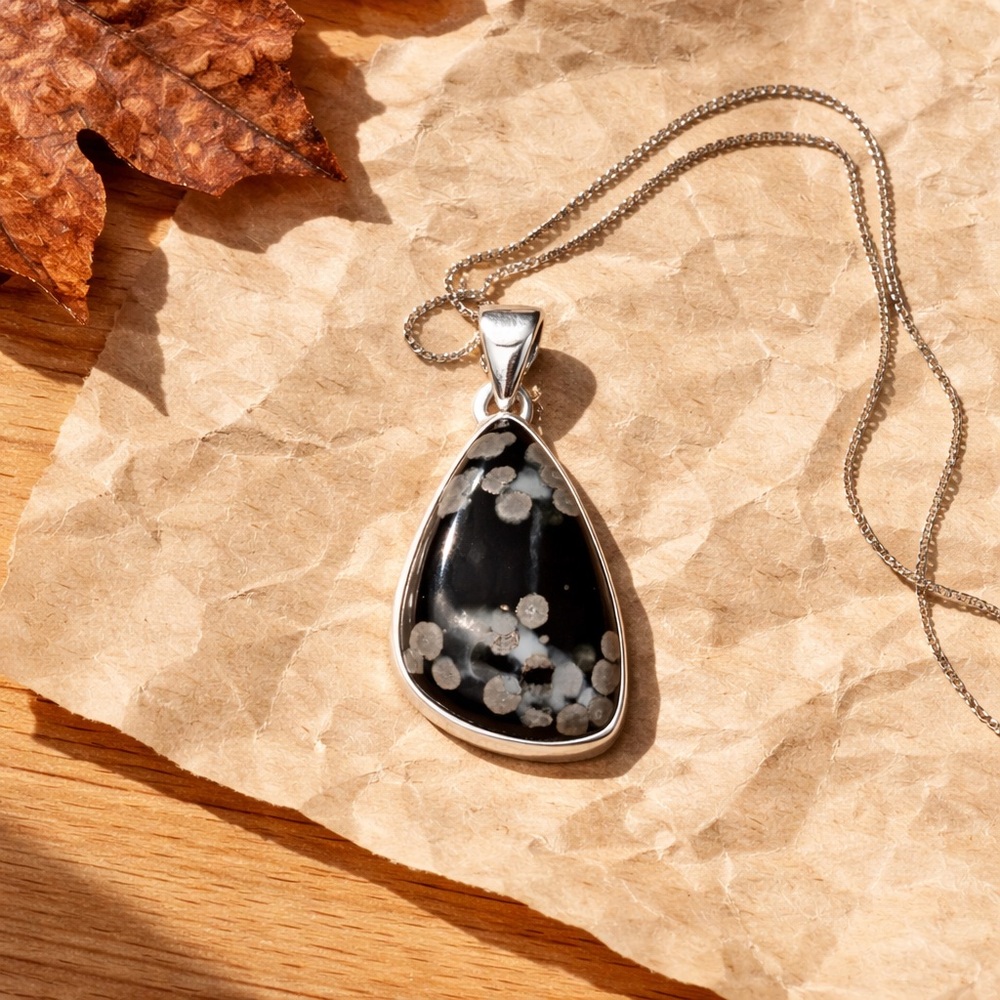 Galaxy Obsidian Necklace - Picture 7 of 15